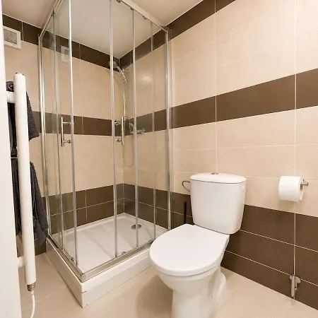 Tiny Loft Near Mendel Square